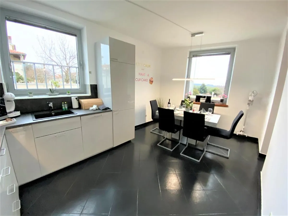 Luxus Wohnung Auf 2 Etagen 3Br! +Netflix +High-End Ausstattung Liznjan