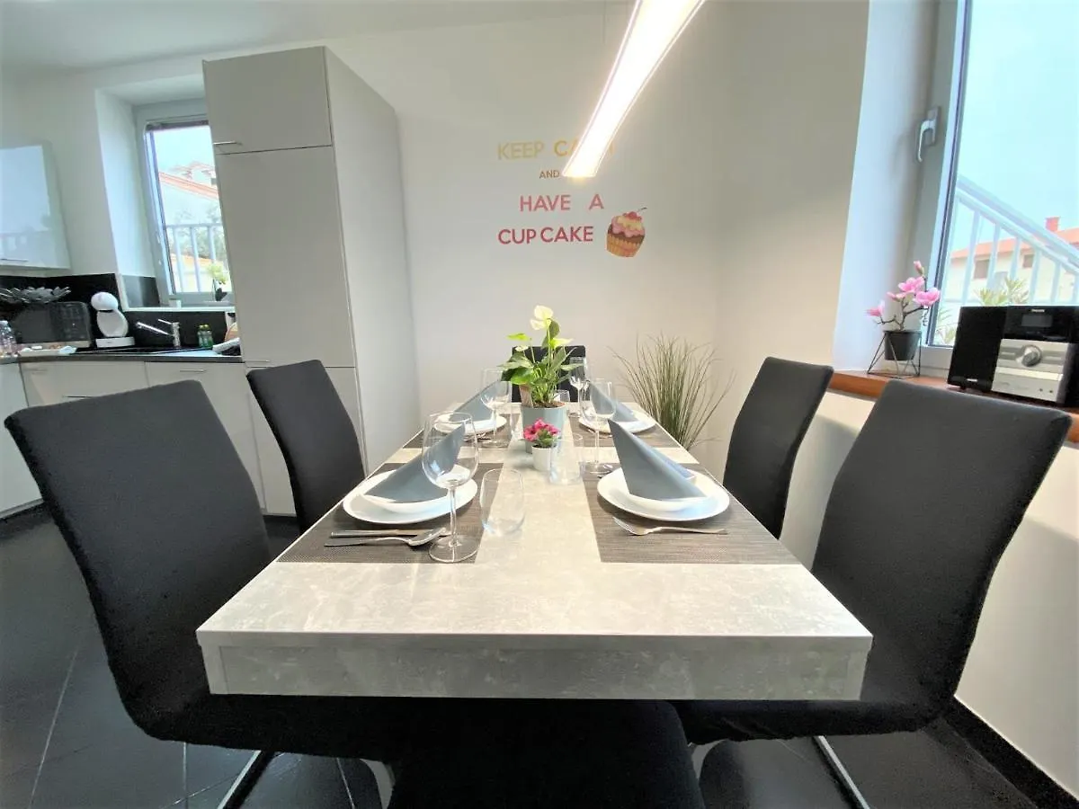 Luxus Wohnung Auf 2 Etagen 3Br! +Netflix +High-End Ausstattung Liznjan Apartment