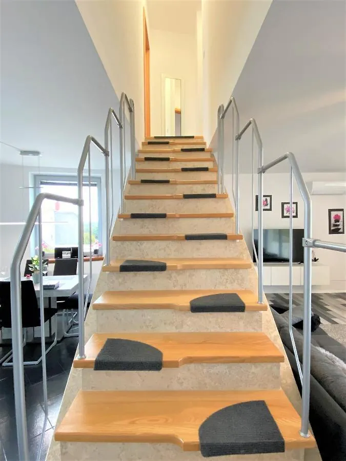 Luxus Wohnung Auf 2 Etagen 3Br! +Netflix +High-End Ausstattung Liznjan 0*,