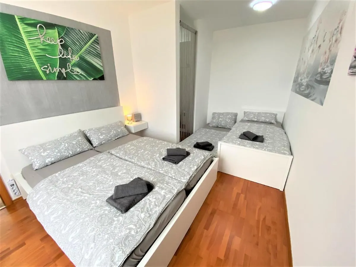 Luxus Wohnung Auf 2 Etagen 3Br! +Netflix +High-End Ausstattung Liznjan Croatia