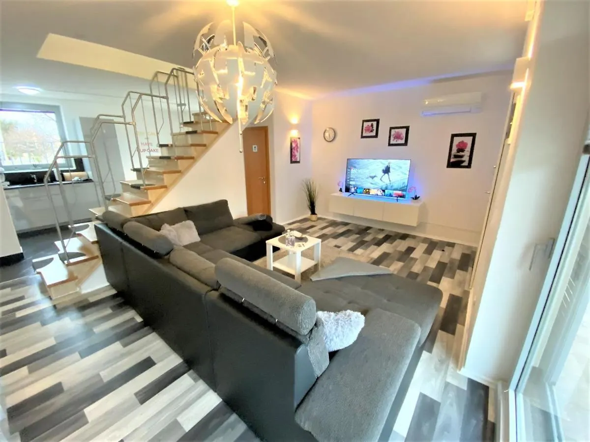 Luxus Wohnung Auf 2 Etagen 3Br! +Netflix +High-End Ausstattung Liznjan