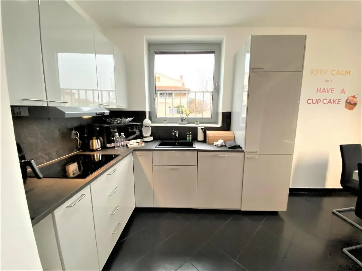 Luxus Wohnung Auf 2 Etagen 3Br! +Netflix +High-End Ausstattung Liznjan 0*,