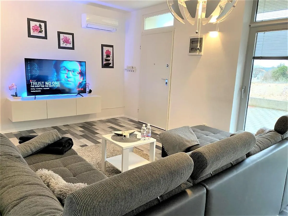 Luxus Wohnung Auf 2 Etagen 3Br! +Netflix +High-End Ausstattung Liznjan Croatia