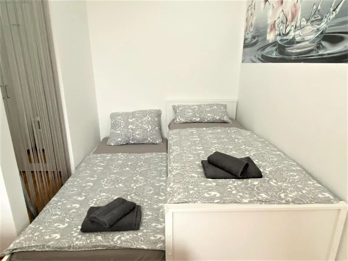 Luxus Wohnung Auf 2 Etagen 3Br! +Netflix +High-End Ausstattung Liznjan Croatia