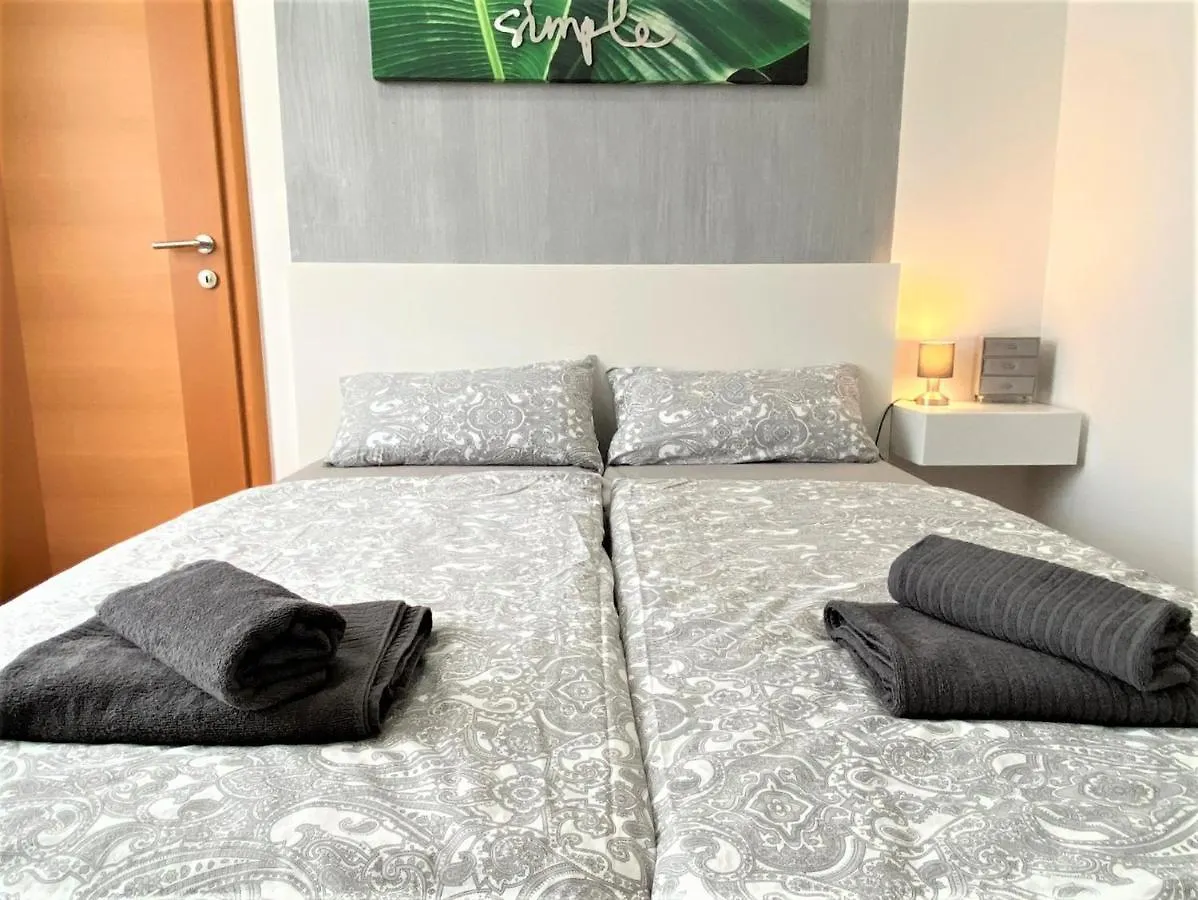 Apartment Luxus Wohnung Auf 2 Etagen 3Br! +Netflix +High-End Ausstattung Liznjan Croatia